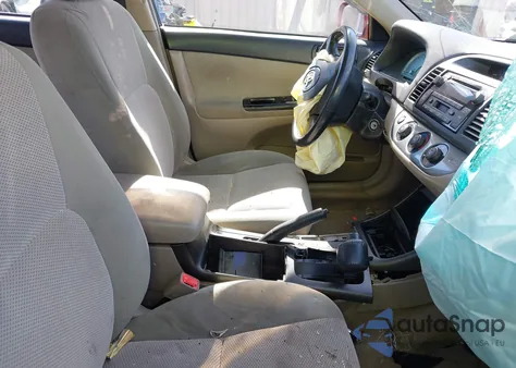 2002 Toyota Camry Se V6 z USA, uszkodzony, nr VIN 4T1BF32K02U006928